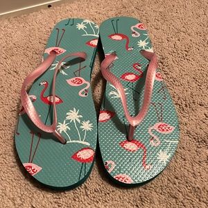 Flamingos for summer, cute flip flops